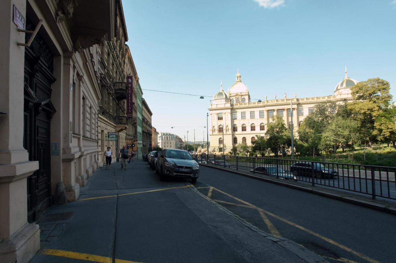 The Apartment House - Mezibranska プラハ エクステリア 写真
